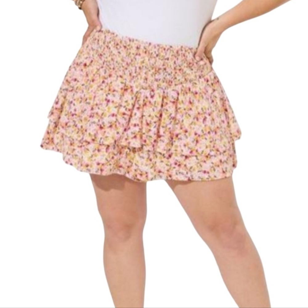 TORRID 3.5 Inch Pull-On Washable Gauze Smocked Ruffle Ditsy Floral Shorts NWT